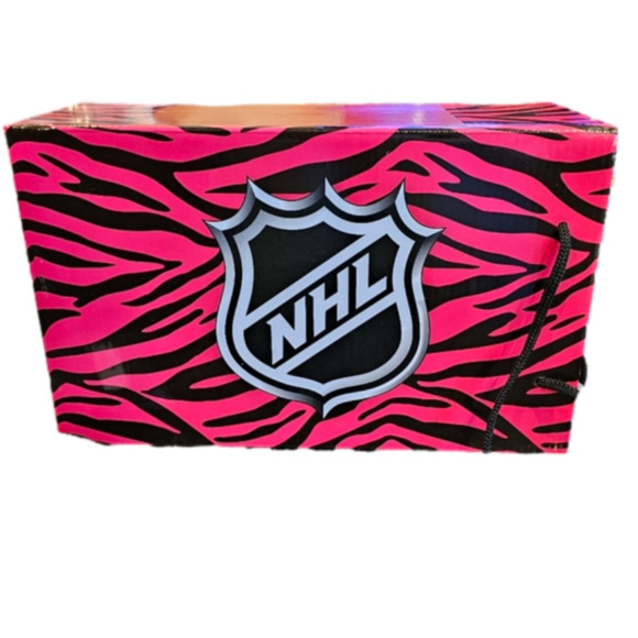 NHL Boston Bruins Cuce Shoes Jewel Embellished Slip On Shoes Size 8 - Picture 10 of 12